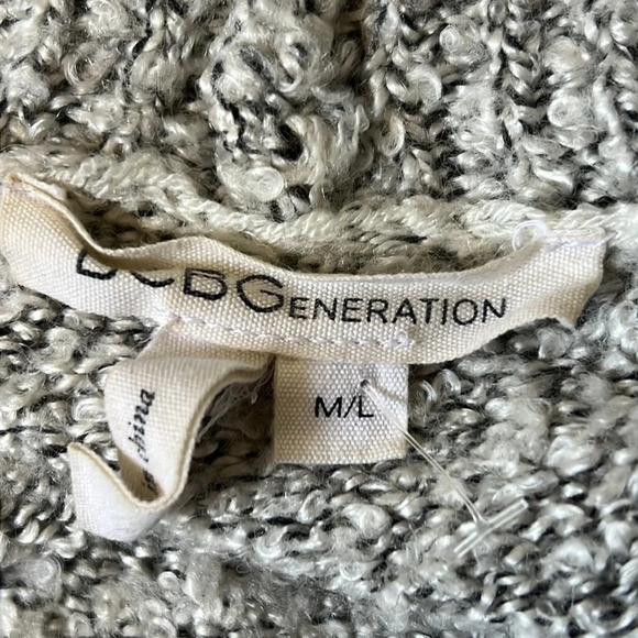 BCBGeneration Light Gray Shawl Long Sleeve Size Large - Picture 7 of 7